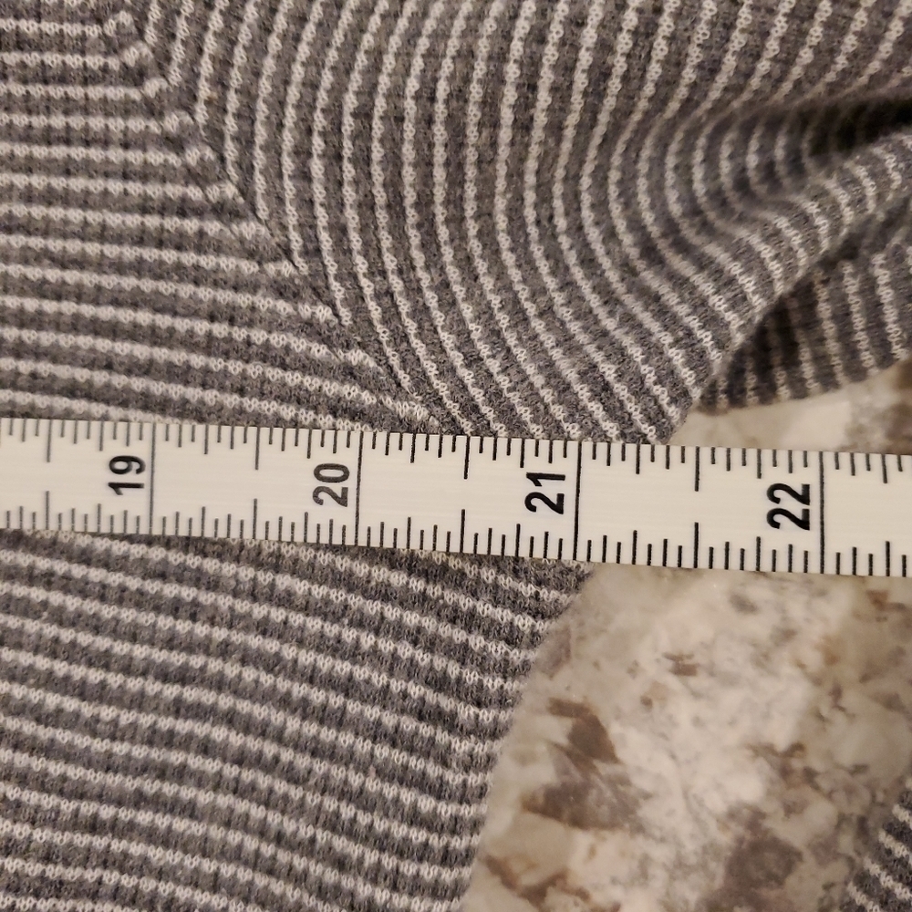 Michael Kors Gray Stripe Men's Snap Button‎ Pullover Sweater Large - Picture 8 of 12
